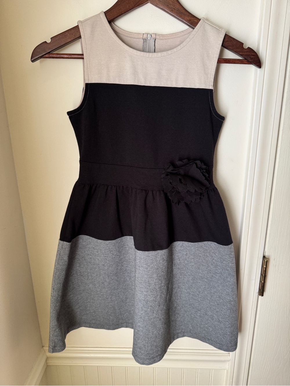 Crazy 8 Girls Colorblock Sleeveless Dress‎ in Black, Gray, Cream Size 7/8